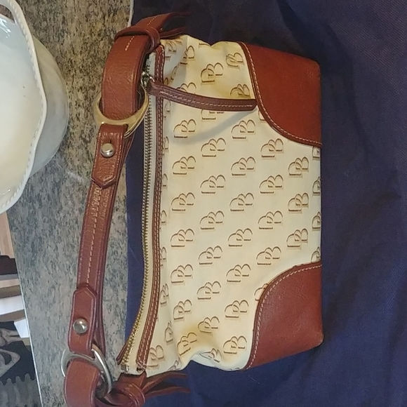 Dooney & Bourke leather and canvas handbag - Picture 3 of 13